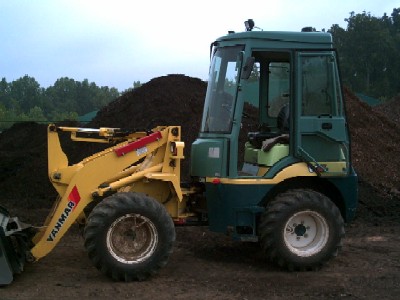 Our loader can quickly load private or commercial vehicles